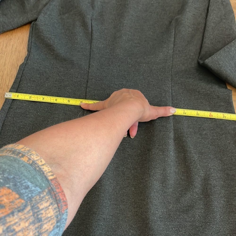 ESTELLE AND FINN CHARCOAL SHEATH DRESS. 3/4 SLEEVE. ELEGANCE PERSONIFI… - Picture 8 of 14